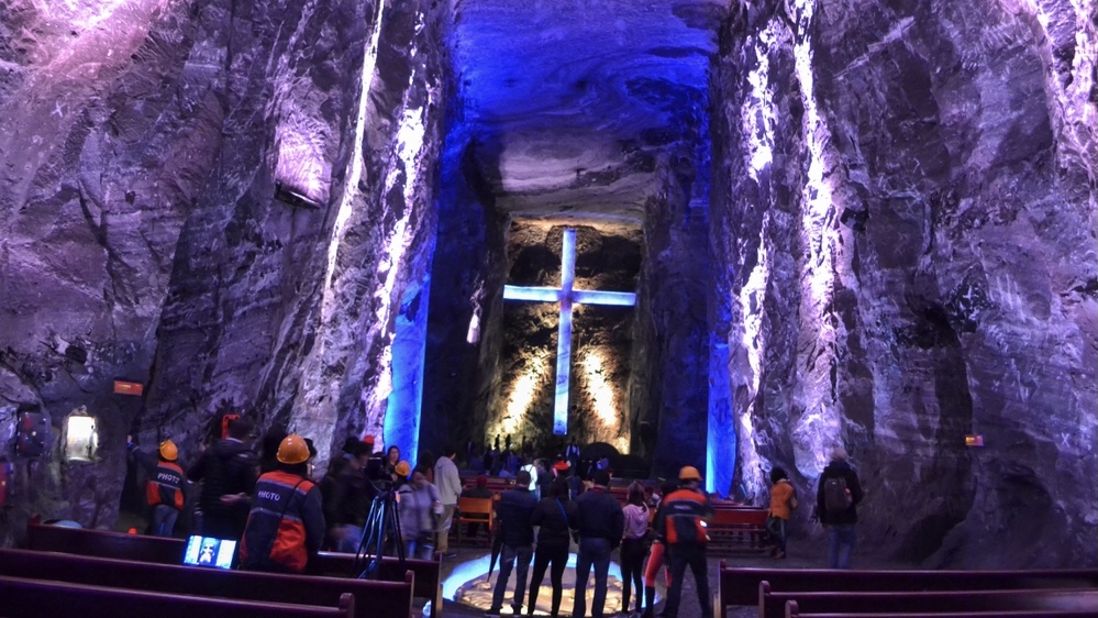 main-hall-underground-Salt-Cathedral-Zipaquira-Colombia