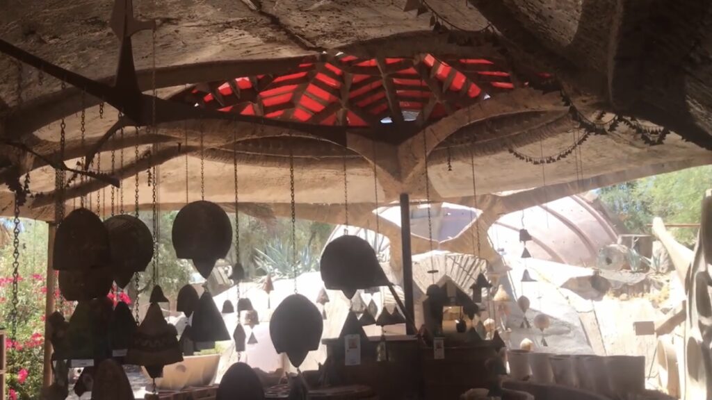 cosanti.ceramics.area.red.ceiling