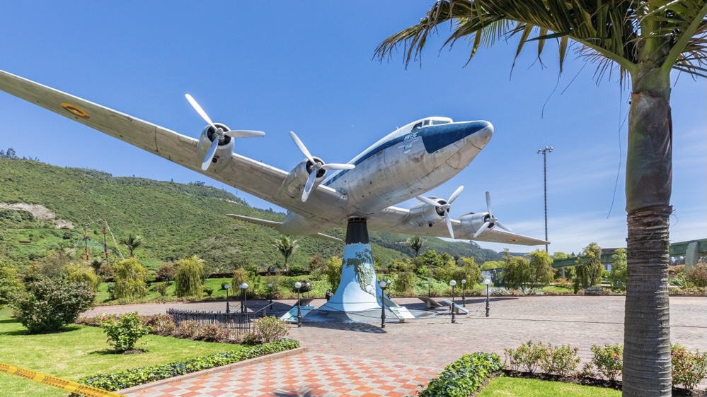 Jaime-Duque-Park-Airplane-Display