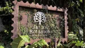 Sign-of-Botanical-Garden-Medellin-Colombia
