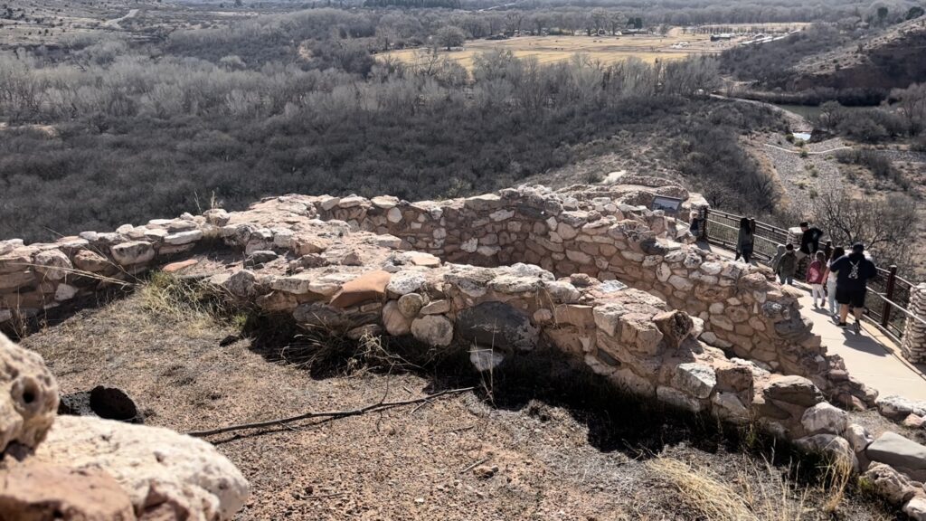 tuzigoot-ruins-with-visitors