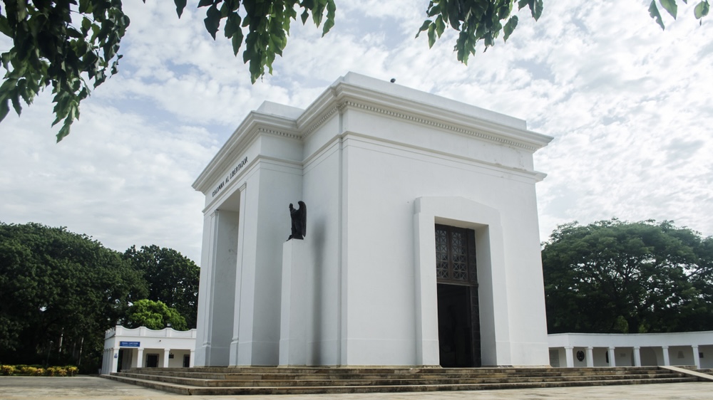 simon-bolivar-memorial-monument-quinta-de-san-pedro-de-alejandrino-in-santa-marta