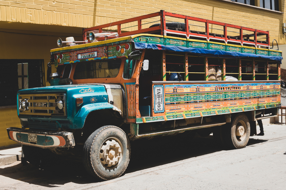 antioquia-colombia-chiva-bus-with-roof-rack