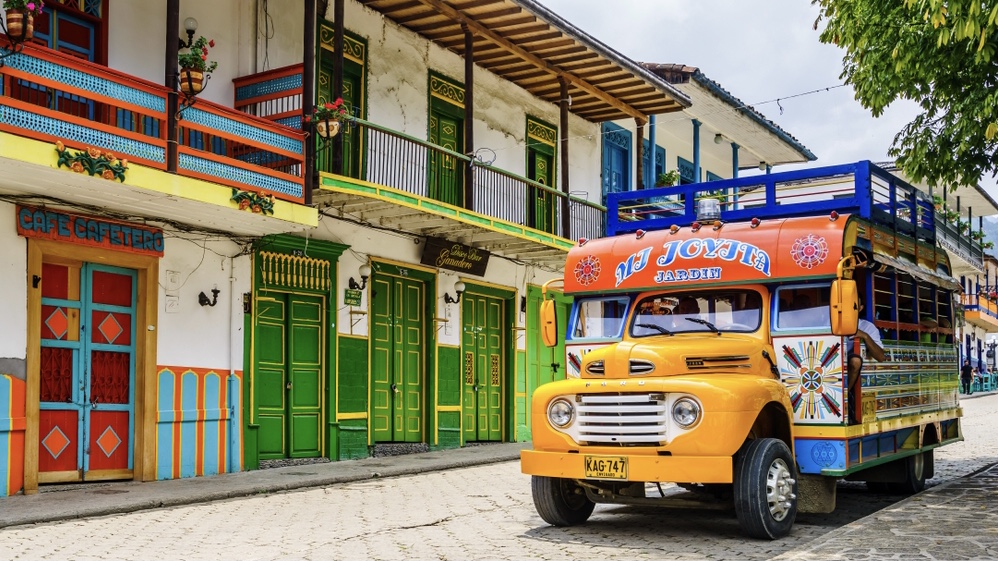 chiva-bus-jardin-colombia